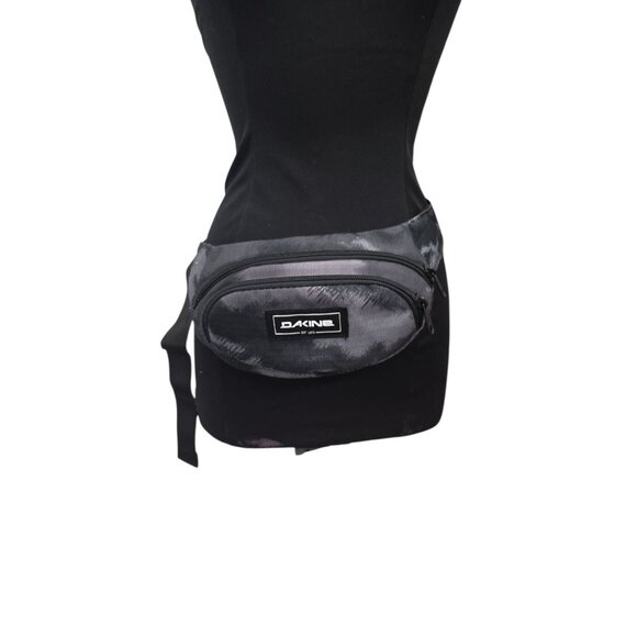 Dakine Black & Gray Print Canvas Fanny Pack Waist Pack - Picture 1 of 9